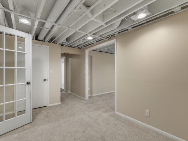 2509 Driftwood, ROCKFORD, Illinois 61107, 5 Bedrooms Bedrooms, ,2 BathroomsBathrooms,House,For Sale,Driftwood,202602202