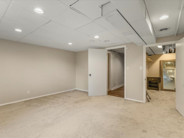 2509 Driftwood, ROCKFORD, Illinois 61107, 5 Bedrooms Bedrooms, ,2 BathroomsBathrooms,House,For Sale,Driftwood,202602202