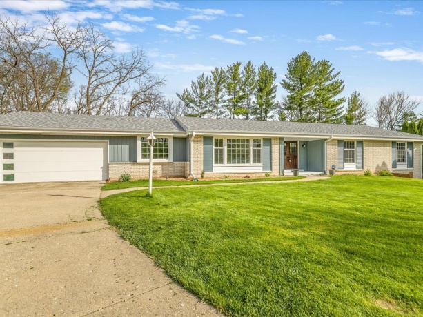 2509 Driftwood, ROCKFORD, Illinois 61107, 5 Bedrooms Bedrooms, ,2 BathroomsBathrooms,House,For Sale,Driftwood,202602202