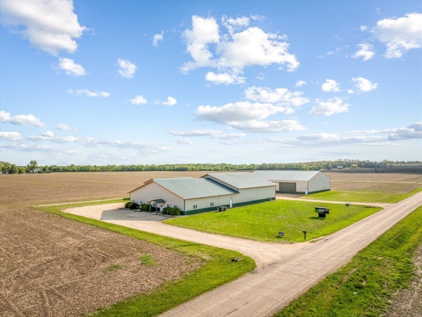 11635 Wange, CAPRON, Illinois 61012, ,1 BathroomBathrooms,Agriculture,For Sale,Wange,202600363