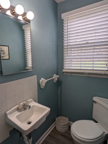 1437 Walnut, FREEPORT, Illinois 61032, 3 Bedrooms Bedrooms, ,1 BathroomBathrooms,House,For Sale,Walnut,202602203