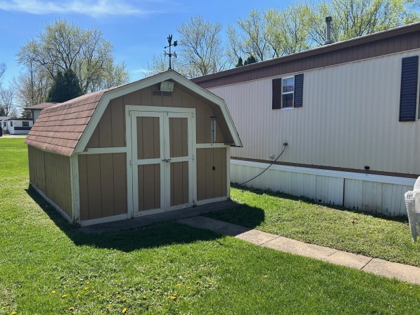 309 Lindenwood, BELVIDERE, Illinois 61008, 2 Bedrooms Bedrooms, ,1 BathroomBathrooms,House,For Sale,Lindenwood,202602205