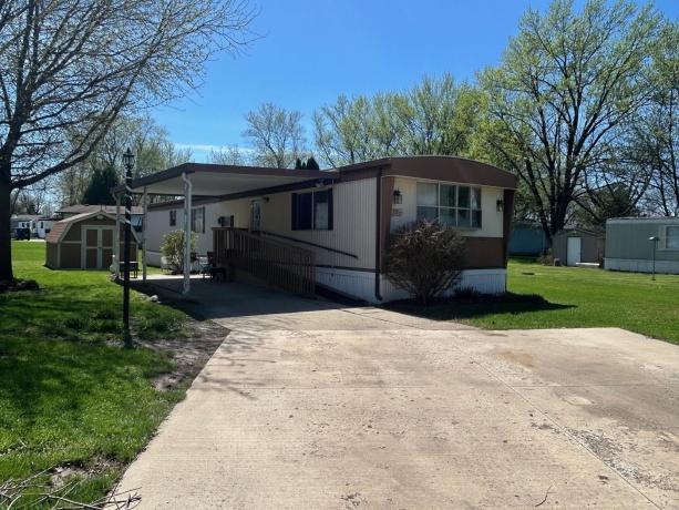 309 Lindenwood, BELVIDERE, Illinois 61008, 2 Bedrooms Bedrooms, ,1 BathroomBathrooms,House,For Sale,Lindenwood,202602205