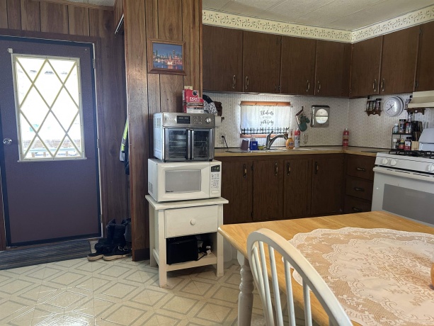 309 Lindenwood, BELVIDERE, Illinois 61008, 2 Bedrooms Bedrooms, ,1 BathroomBathrooms,House,For Sale,Lindenwood,202602205