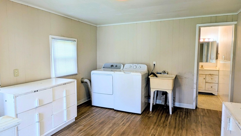 210 7th, OREGON, Illinois 61061, 3 Bedrooms Bedrooms, ,1 BathroomBathrooms,House,For Sale,7th,202602206