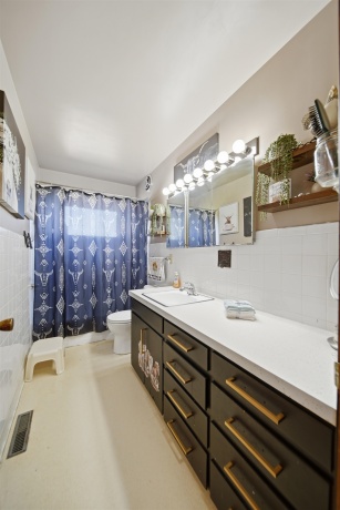 17870 Clover, MORRISON, Illinois 61270, 4 Bedrooms Bedrooms, ,2 BathroomsBathrooms,House,For Sale,Clover,202602208