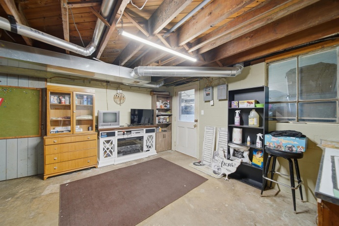 17870 Clover, MORRISON, Illinois 61270, 4 Bedrooms Bedrooms, ,2 BathroomsBathrooms,House,For Sale,Clover,202602208