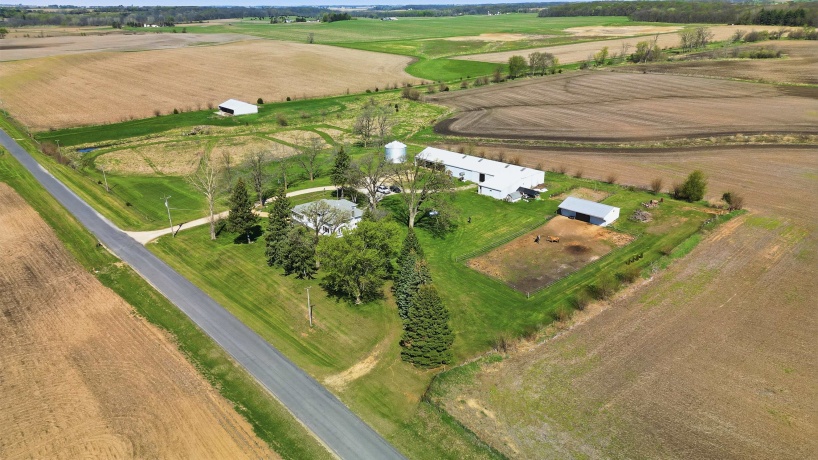 17870 Clover, MORRISON, Illinois 61270, 4 Bedrooms Bedrooms, ,2 BathroomsBathrooms,House,For Sale,Clover,202602208