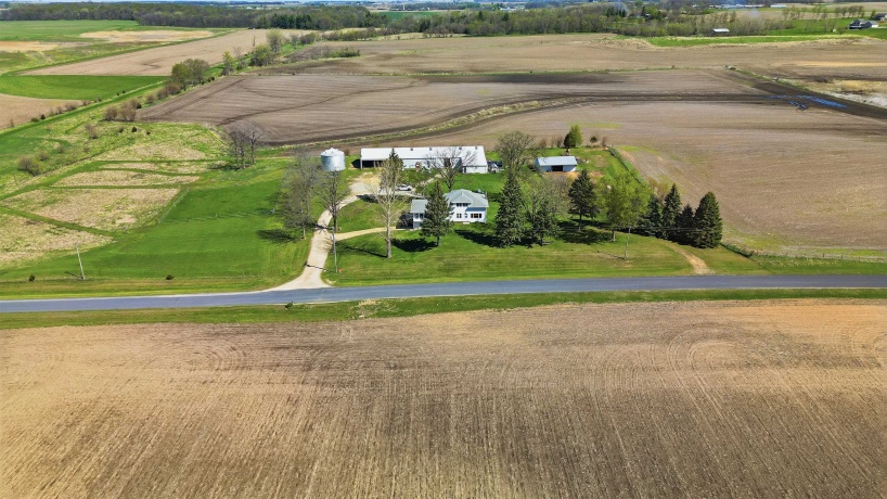 17870 Clover, MORRISON, Illinois 61270, 4 Bedrooms Bedrooms, ,2 BathroomsBathrooms,House,For Sale,Clover,202602208