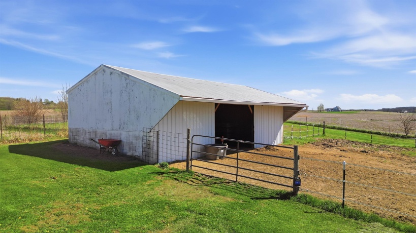 17870 Clover, MORRISON, Illinois 61270, 4 Bedrooms Bedrooms, ,2 BathroomsBathrooms,House,For Sale,Clover,202602208