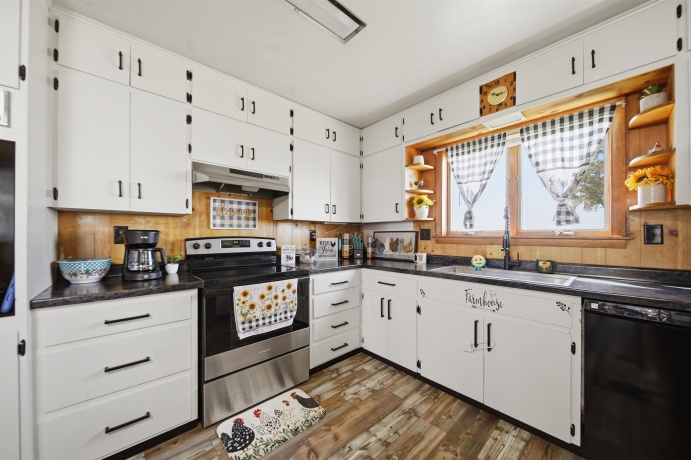 17870 Clover, MORRISON, Illinois 61270, 4 Bedrooms Bedrooms, ,2 BathroomsBathrooms,House,For Sale,Clover,202602208