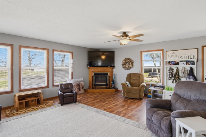 17870 Clover, MORRISON, Illinois 61270, 4 Bedrooms Bedrooms, ,2 BathroomsBathrooms,House,For Sale,Clover,202602208