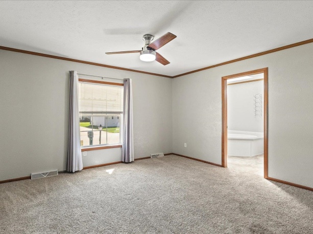 8686 Dutch Elm, ROSCOE, Illinois 61073, 3 Bedrooms Bedrooms, ,2 BathroomsBathrooms,House,For Sale,Dutch Elm,202602213