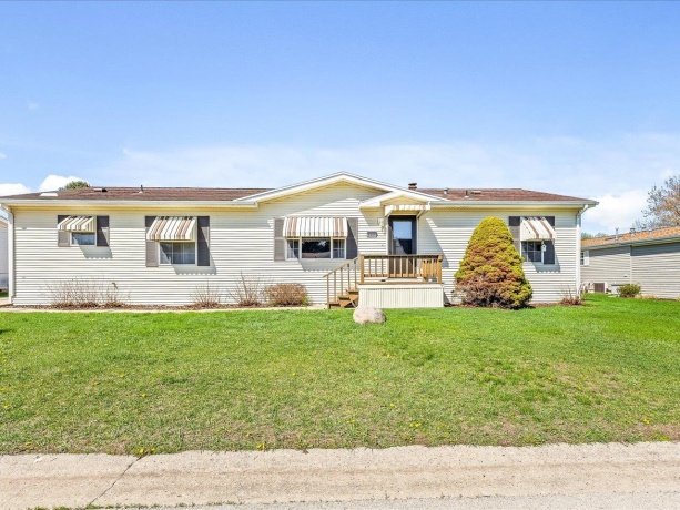 8686 Dutch Elm, ROSCOE, Illinois 61073, 3 Bedrooms Bedrooms, ,2 BathroomsBathrooms,House,For Sale,Dutch Elm,202602213