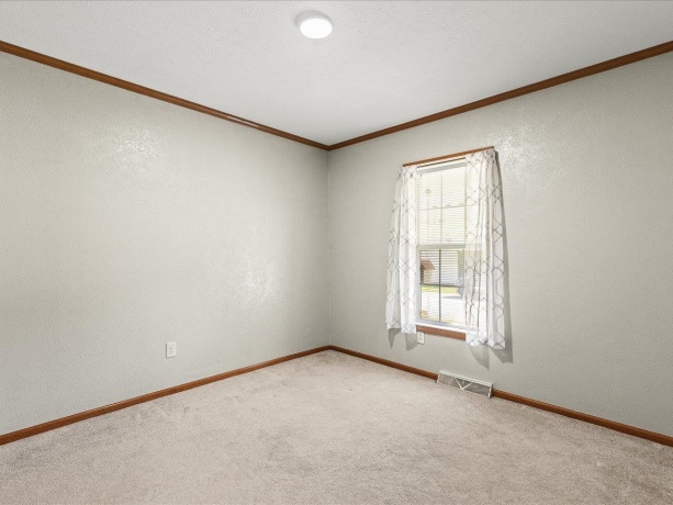 8686 Dutch Elm, ROSCOE, Illinois 61073, 3 Bedrooms Bedrooms, ,2 BathroomsBathrooms,House,For Sale,Dutch Elm,202602213