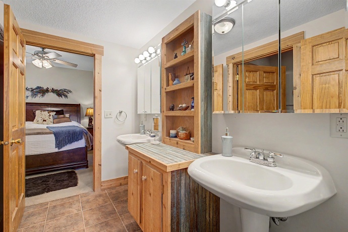 2287 Hanover, HANOVER, Illinois 61041, 4 Bedrooms Bedrooms, ,4 BathroomsBathrooms,Farm,For Sale,Hanover,202602217