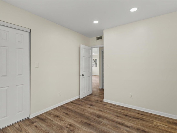 3032 Gladstone, ROCKFORD, Illinois 61101, 2 Bedrooms Bedrooms, ,1 BathroomBathrooms,House,For Sale,Gladstone,202601958