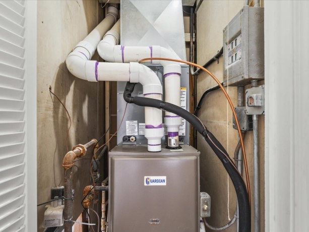 3032 Gladstone, ROCKFORD, Illinois 61101, 2 Bedrooms Bedrooms, ,1 BathroomBathrooms,House,For Sale,Gladstone,202601958