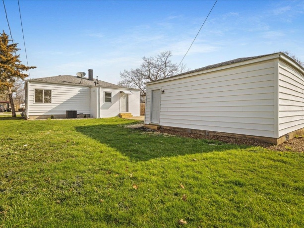 3032 Gladstone, ROCKFORD, Illinois 61101, 2 Bedrooms Bedrooms, ,1 BathroomBathrooms,House,For Sale,Gladstone,202601958