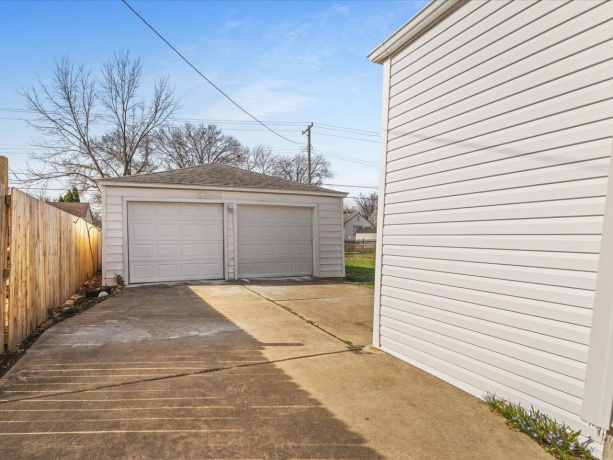 3032 Gladstone, ROCKFORD, Illinois 61101, 2 Bedrooms Bedrooms, ,1 BathroomBathrooms,House,For Sale,Gladstone,202601958