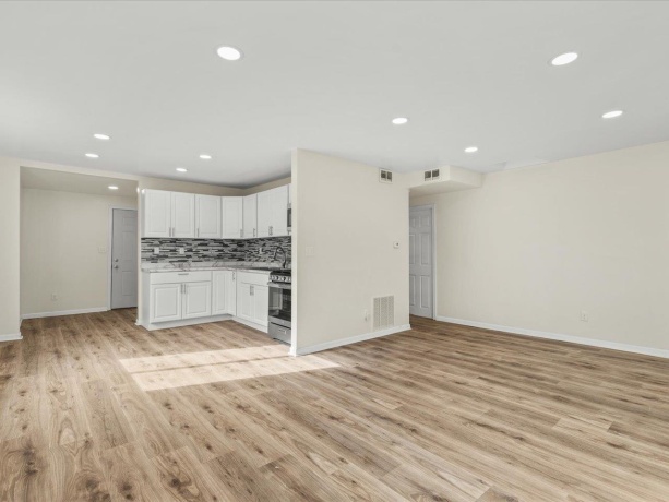 3032 Gladstone, ROCKFORD, Illinois 61101, 2 Bedrooms Bedrooms, ,1 BathroomBathrooms,House,For Sale,Gladstone,202601958