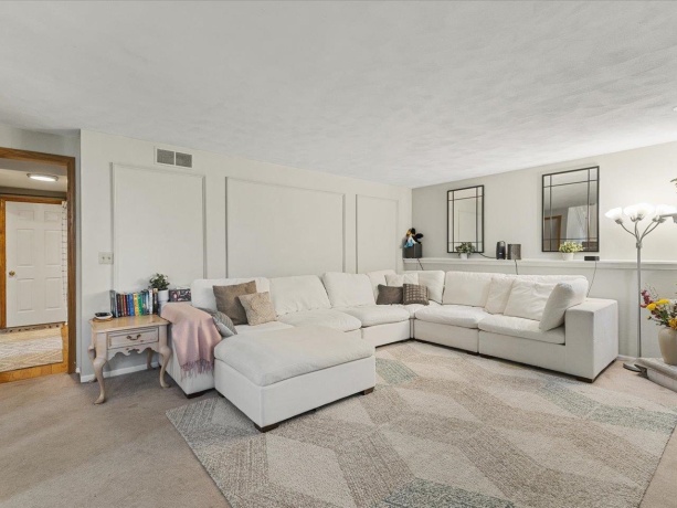 11392 Mt Vernon, ROSCOE, Illinois 61073, 4 Bedrooms Bedrooms, ,2 BathroomsBathrooms,House,For Sale,Mt Vernon,202602215