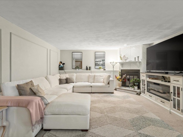 11392 Mt Vernon, ROSCOE, Illinois 61073, 4 Bedrooms Bedrooms, ,2 BathroomsBathrooms,House,For Sale,Mt Vernon,202602215