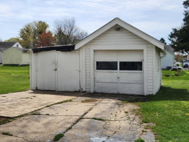515 DEWEY, FREEPORT, Illinois 61032, 3 Bedrooms Bedrooms, ,1 BathroomBathrooms,House,For Sale,DEWEY,202602218