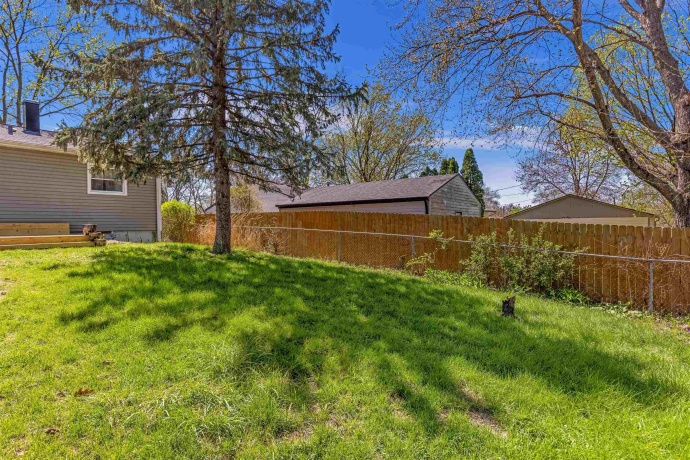 3220 18th, ROCKFORD, Illinois 61109, 3 Bedrooms Bedrooms, ,1 BathroomBathrooms,House,For Sale,18th,202602197