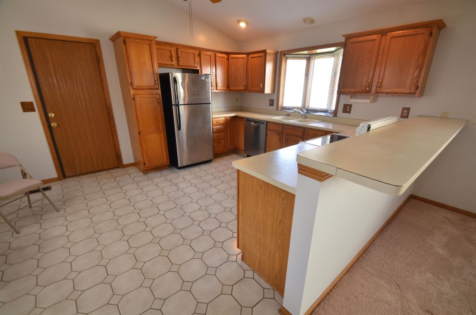 1237 Woodcreek, ROCKFORD, Illinois 61108, ,2 Units,For Sale,Woodcreek,202602220