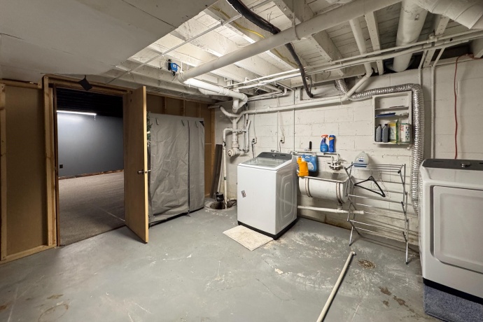 3929 Gleasman, ROCKFORD, Illinois 61101, 2 Bedrooms Bedrooms, ,1 BathroomBathrooms,House,For Sale,Gleasman,202602222