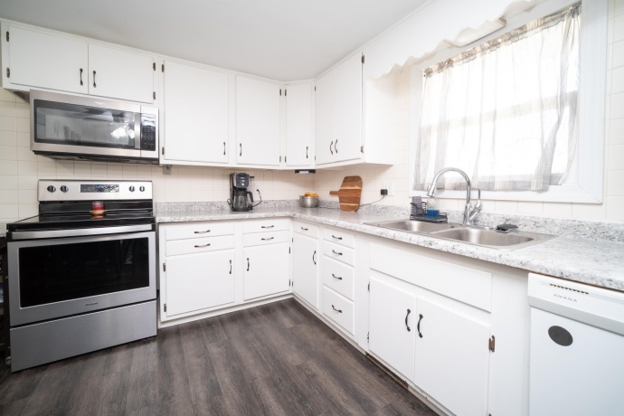 3929 Gleasman, ROCKFORD, Illinois 61101, 2 Bedrooms Bedrooms, ,1 BathroomBathrooms,House,For Sale,Gleasman,202602222