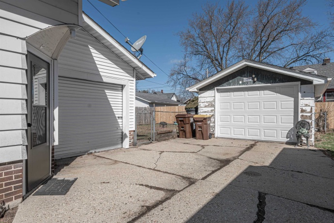 2120 17th, ROCKFORD, Illinois 61104, 4 Bedrooms Bedrooms, ,1 BathroomBathrooms,House,For Sale,17th,202602223