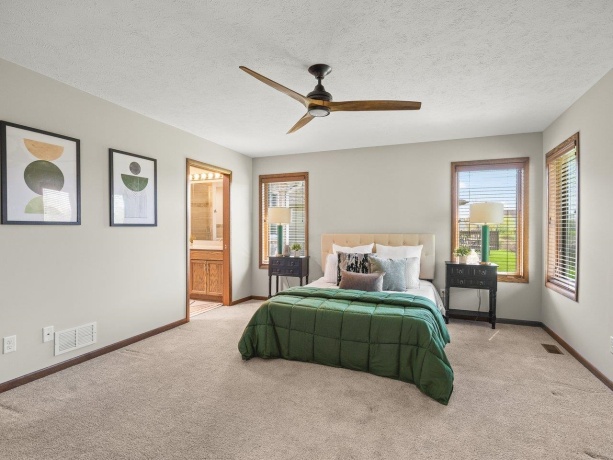 4942 Vail, CALEDONIA, Illinois 61011, 5 Bedrooms Bedrooms, ,3 BathroomsBathrooms,House,For Sale,Vail,202602226