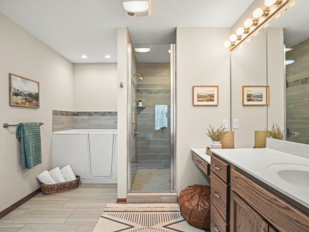 4942 Vail, CALEDONIA, Illinois 61011, 5 Bedrooms Bedrooms, ,3 BathroomsBathrooms,House,For Sale,Vail,202602226