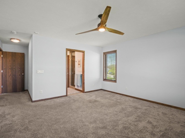 4942 Vail, CALEDONIA, Illinois 61011, 5 Bedrooms Bedrooms, ,3 BathroomsBathrooms,House,For Sale,Vail,202602226