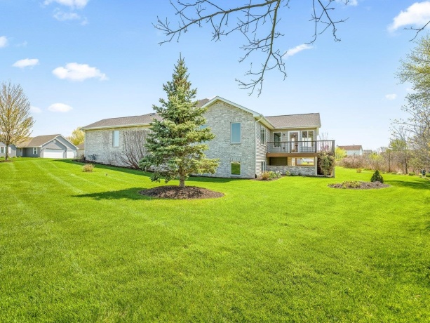 4942 Vail, CALEDONIA, Illinois 61011, 5 Bedrooms Bedrooms, ,3 BathroomsBathrooms,House,For Sale,Vail,202602226