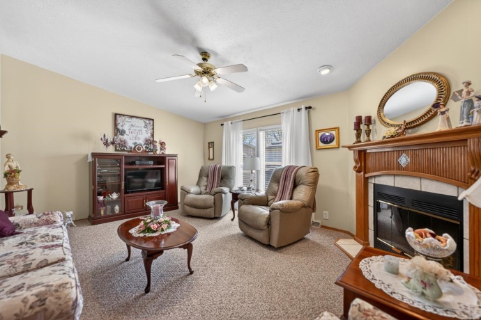 2288 Blossom, BELVIDERE, Illinois 61008, 3 Bedrooms Bedrooms, ,2 BathroomsBathrooms,House,For Sale,Blossom,202602227