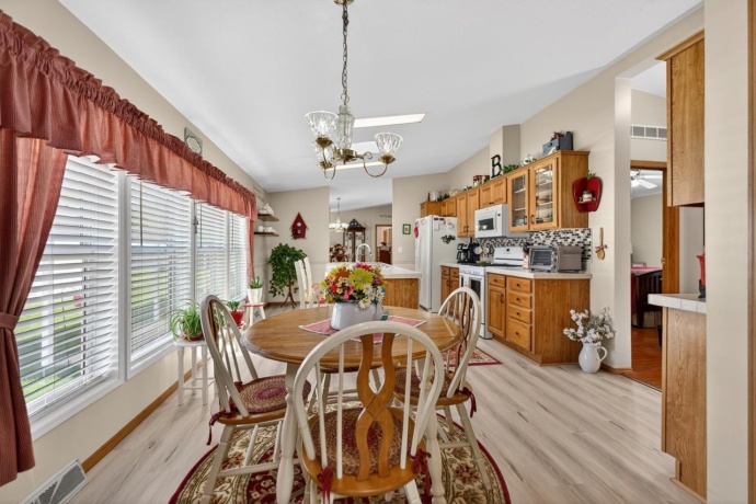 2288 Blossom, BELVIDERE, Illinois 61008, 3 Bedrooms Bedrooms, ,2 BathroomsBathrooms,House,For Sale,Blossom,202602227