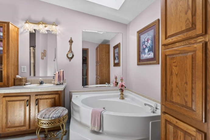 2288 Blossom, BELVIDERE, Illinois 61008, 3 Bedrooms Bedrooms, ,2 BathroomsBathrooms,House,For Sale,Blossom,202602227