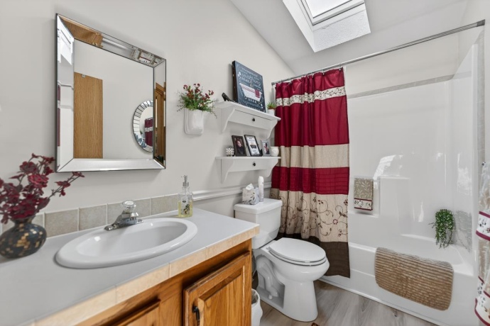 2288 Blossom, BELVIDERE, Illinois 61008, 3 Bedrooms Bedrooms, ,2 BathroomsBathrooms,House,For Sale,Blossom,202602227