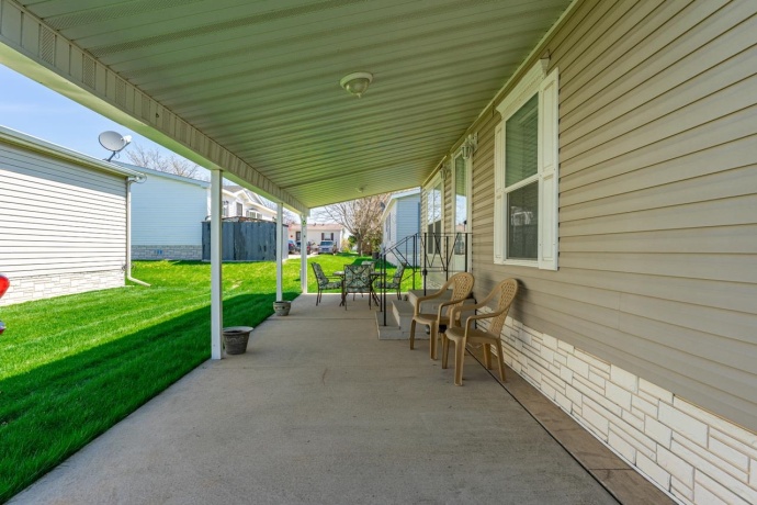 2288 Blossom, BELVIDERE, Illinois 61008, 3 Bedrooms Bedrooms, ,2 BathroomsBathrooms,House,For Sale,Blossom,202602227