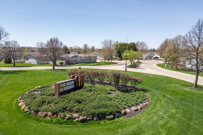 2288 Blossom, BELVIDERE, Illinois 61008, 3 Bedrooms Bedrooms, ,2 BathroomsBathrooms,House,For Sale,Blossom,202602227