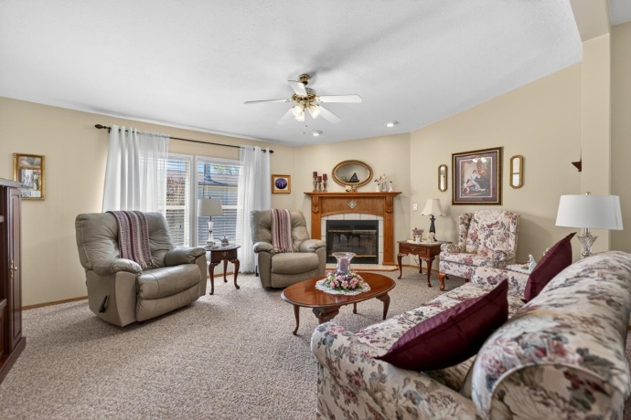 2288 Blossom, BELVIDERE, Illinois 61008, 3 Bedrooms Bedrooms, ,2 BathroomsBathrooms,House,For Sale,Blossom,202602227