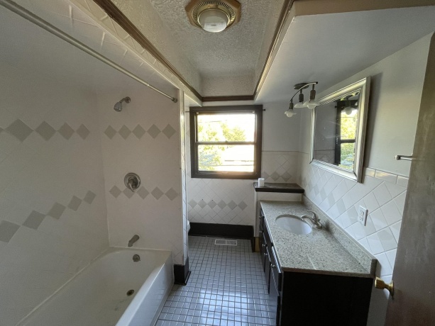 515 GROVE, ROCKFORD, Illinois 61104, ,2 Units,For Sale,GROVE,202602228