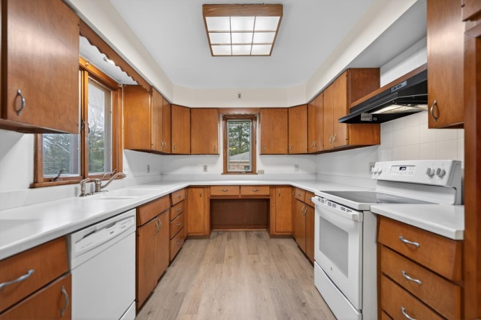 1407 Bolkinwood, FREEPORT, Illinois 61032, 4 Bedrooms Bedrooms, ,3 BathroomsBathrooms,House,For Sale,Bolkinwood,202602232