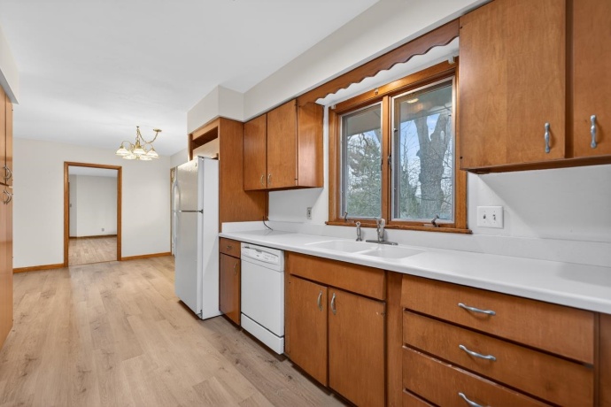 1407 Bolkinwood, FREEPORT, Illinois 61032, 4 Bedrooms Bedrooms, ,3 BathroomsBathrooms,House,For Sale,Bolkinwood,202602232