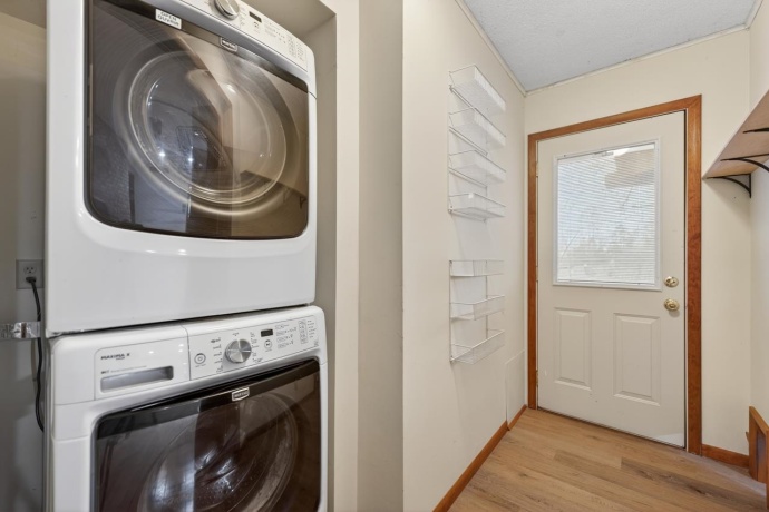 1407 Bolkinwood, FREEPORT, Illinois 61032, 4 Bedrooms Bedrooms, ,3 BathroomsBathrooms,House,For Sale,Bolkinwood,202602232