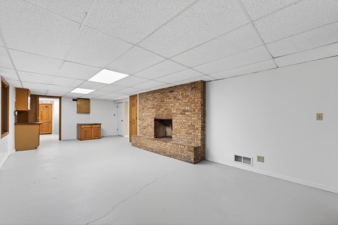 1407 Bolkinwood, FREEPORT, Illinois 61032, 4 Bedrooms Bedrooms, ,3 BathroomsBathrooms,House,For Sale,Bolkinwood,202602232