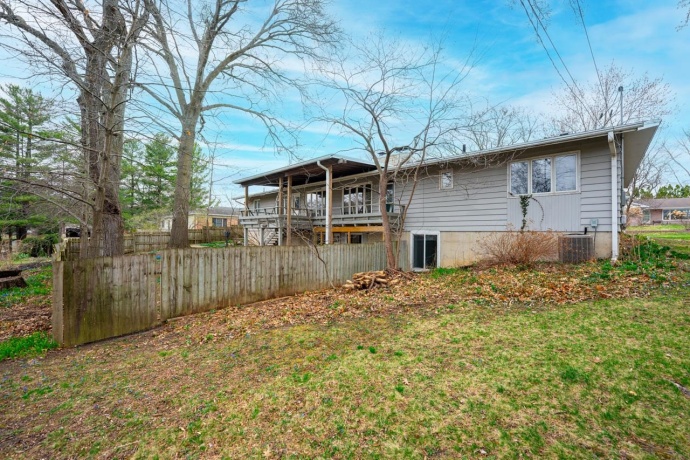 1407 Bolkinwood, FREEPORT, Illinois 61032, 4 Bedrooms Bedrooms, ,3 BathroomsBathrooms,House,For Sale,Bolkinwood,202602232